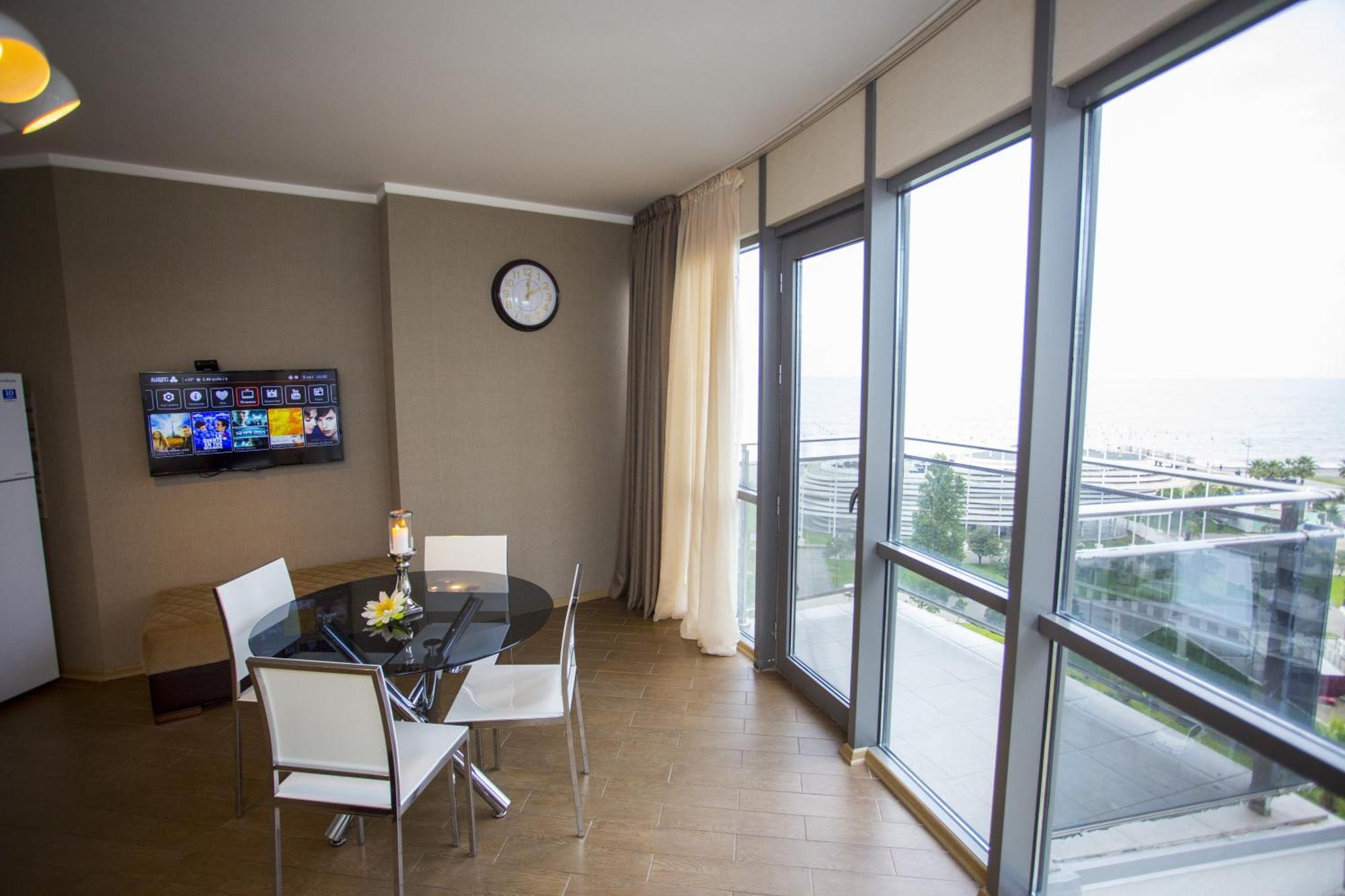Olympic Batumi Apartamento Exterior foto